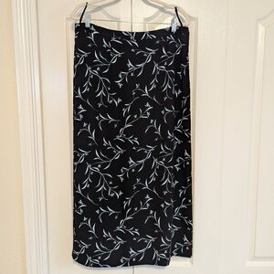 L.L. Bean Black Floral Maxi Skirt | EUC | 16